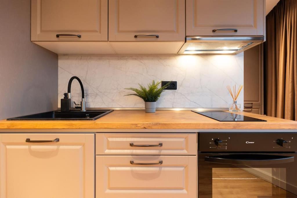 Nest Inn Azure Apartment Kaloşvar Dış mekan fotoğraf