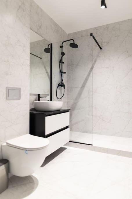 Nest Inn Azure Apartment Kaloşvar Dış mekan fotoğraf