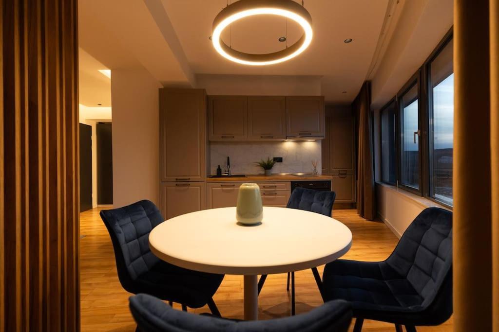 Nest Inn Azure Apartment Kaloşvar Dış mekan fotoğraf