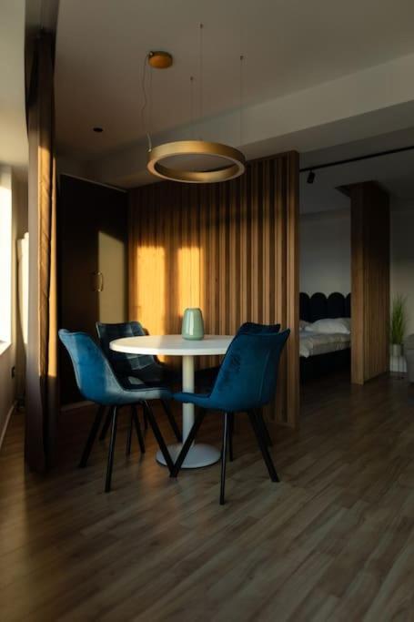 Nest Inn Azure Apartment Kaloşvar Dış mekan fotoğraf