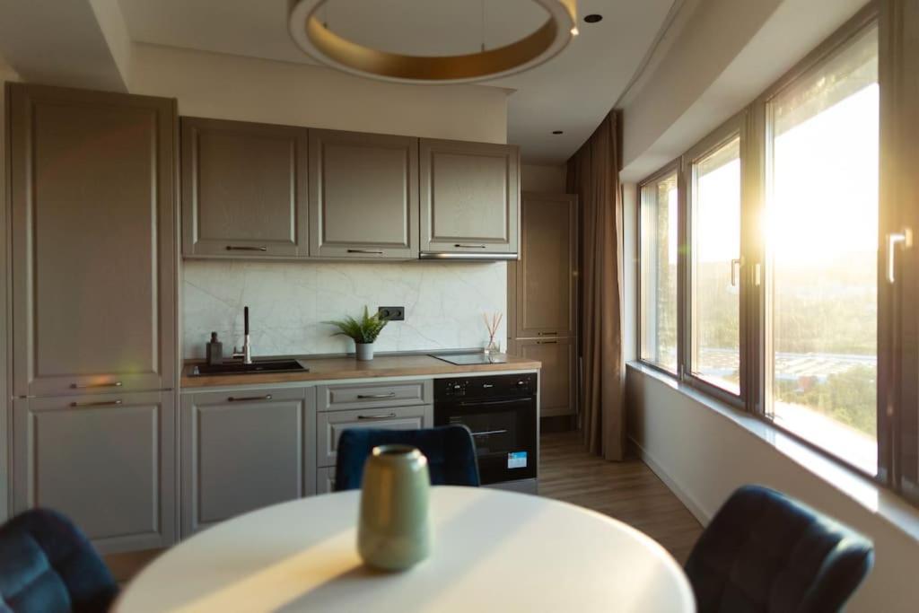 Nest Inn Azure Apartment Kaloşvar Dış mekan fotoğraf